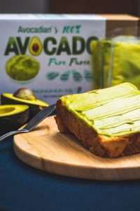 avocado puree with bread